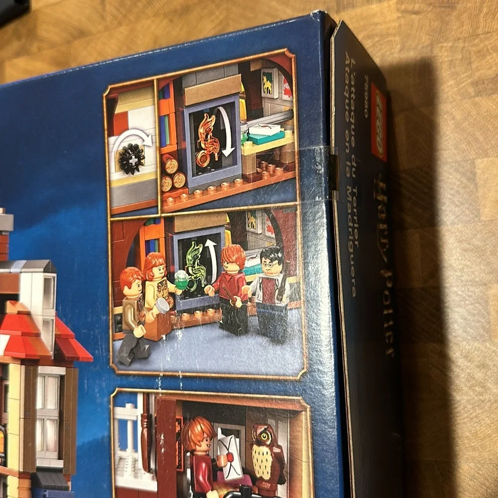 Lego 75980 Harry Potter Attack on the Burrow 1047pcs Age9+ New